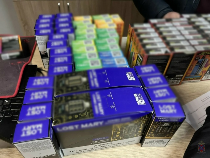 "Никотиновую гору» на миллион в Камышине «арестовали» полицейские 