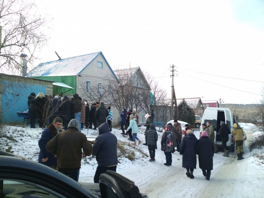 В Камышине простились с девятиклассником, нелепо погибшим дома, в ванной, из-за неисправной тяги