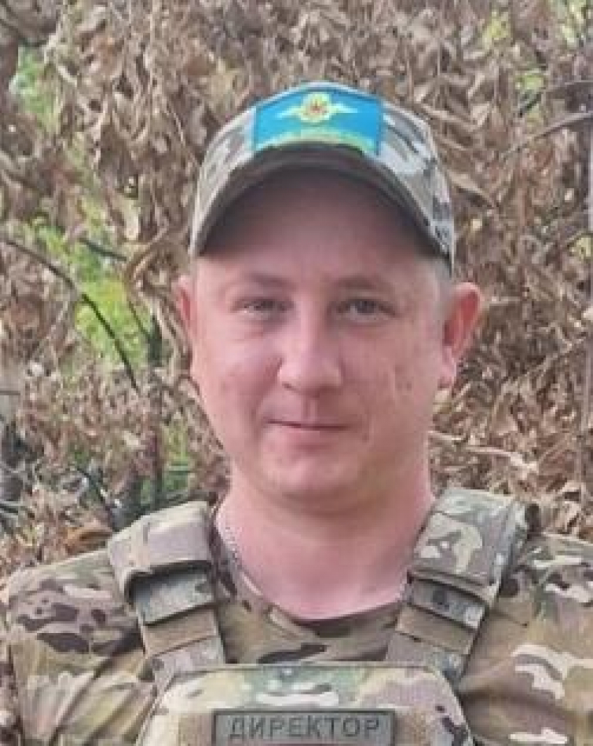 В Камышине проводят в последний путь героя СВО Михаила Баева