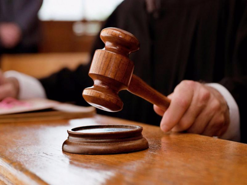 Камышинский суд присудил лицу, перевозившему контрафактный алкоголь, штраф 100 000 рублей