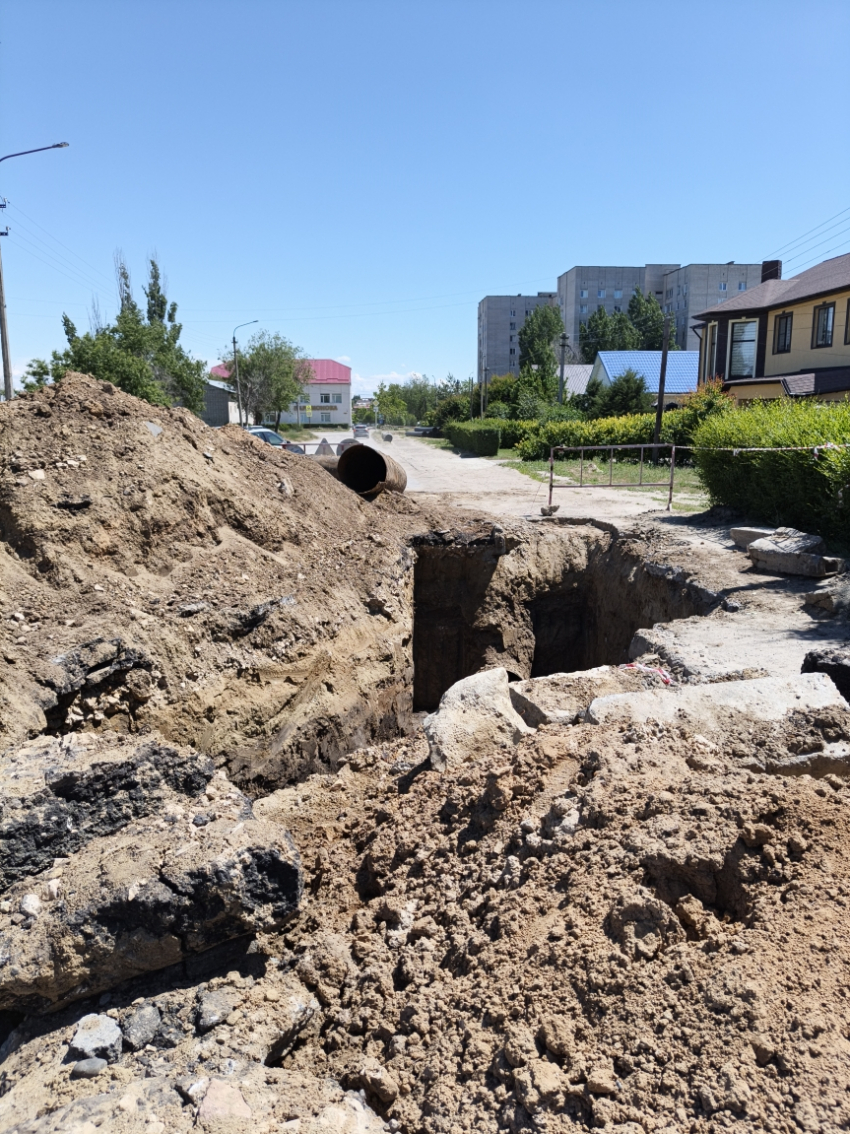 Большие коммунальные «раскопки» происходят в конце весны на улице Спортивной в Камышине