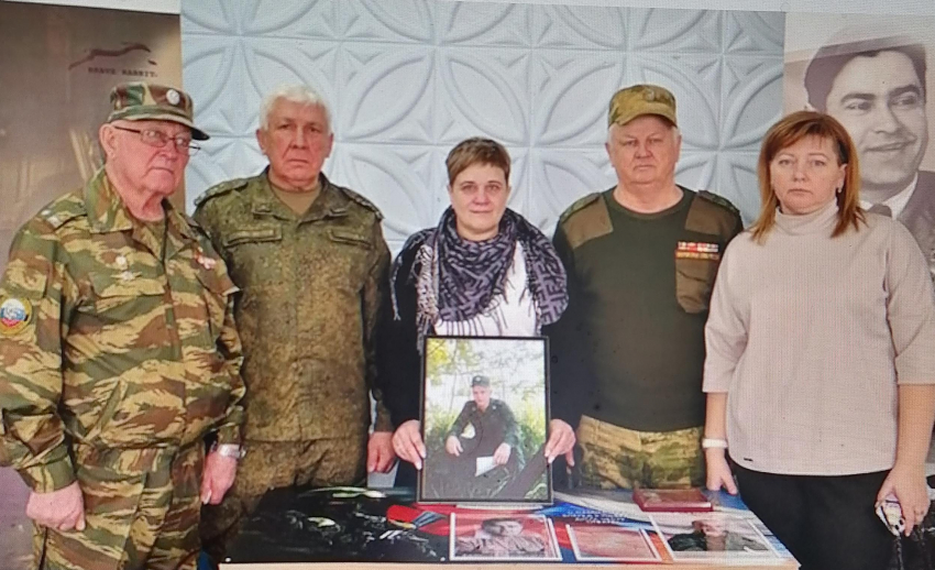 "Парта героя» - участника специальной военной операции Дмитрия Новикова - теперь будет в колледже в Камышине