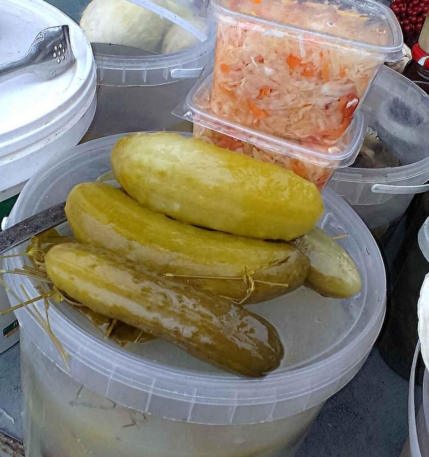 На центральном рынке Камышина рекордсменами подорожания овощной «корзины» стали соленые огурцы и морская капуста