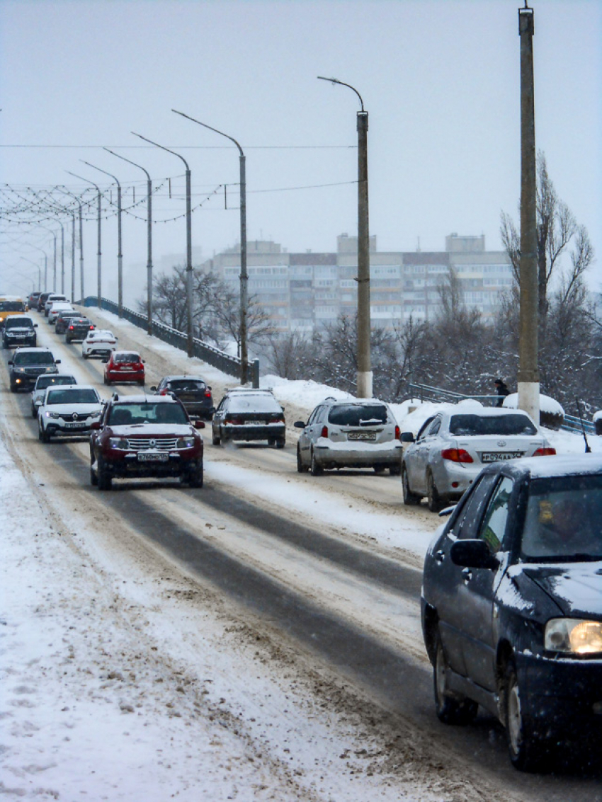 «Рабочий ДПС-радар, пользуйся!»: новая схема мошенников оставляет россиян без денег 