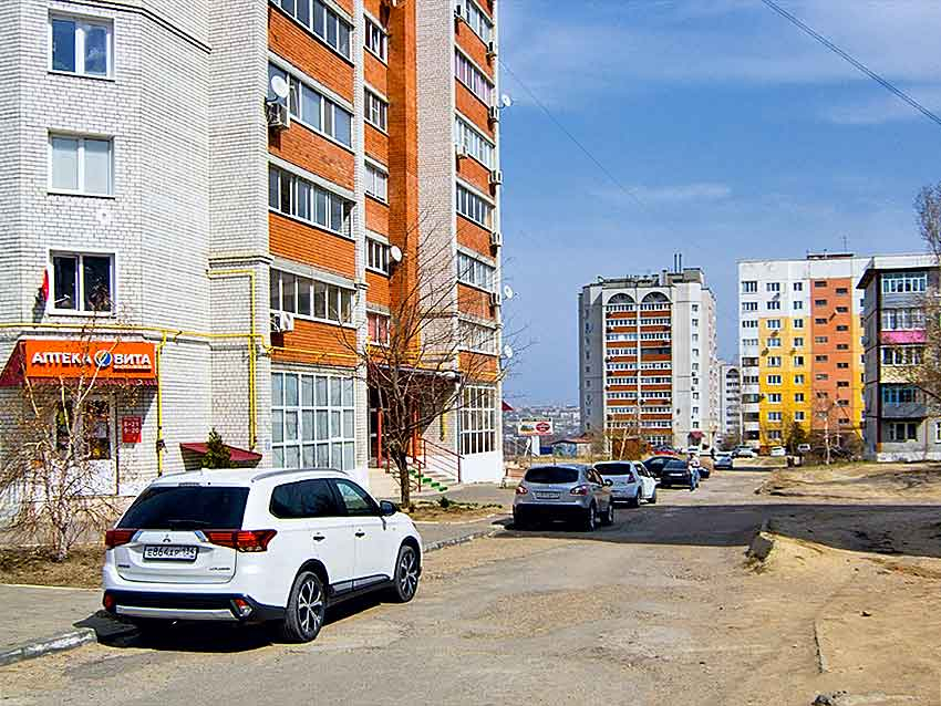 В Камышине 13 апреля «точечно»  отключат электричество в трех многоэтажках