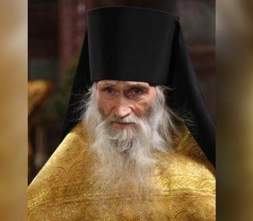 Духовник Патриарха Кирилла - Илий отслужит божественную литургию в Камышине