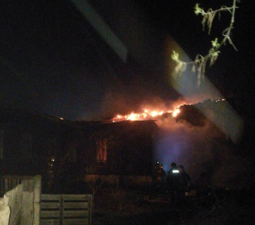 В Камышине сгорели заживо два человека в домах на Полосе отчуждения