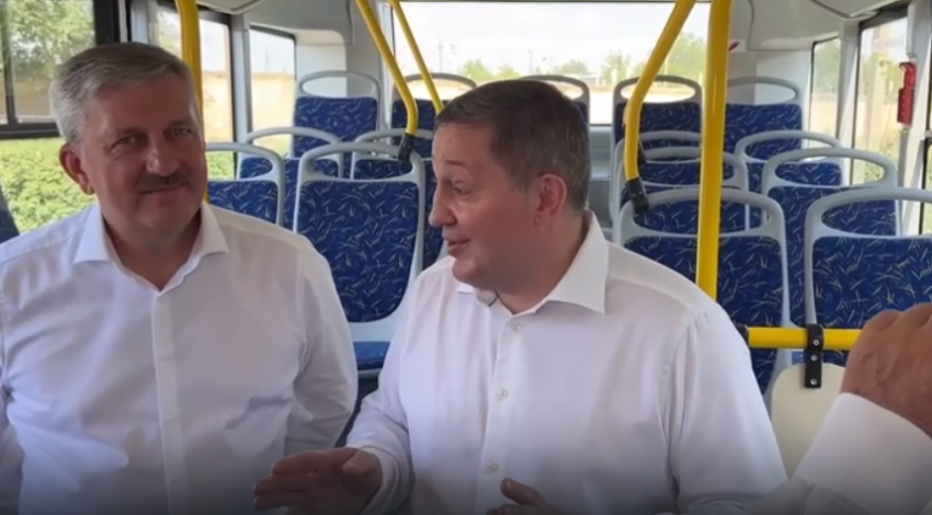 Губернатор Бочаров учинил разнос в автобусе в Волгограде из-за неработающего кондиционера , - «Блокнот Волгограда» (ВИДЕО)