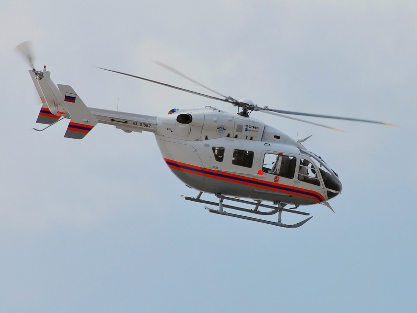 Медицинский вертолет забрал из Камышина 26-летнего пациента с переломом позвоночника