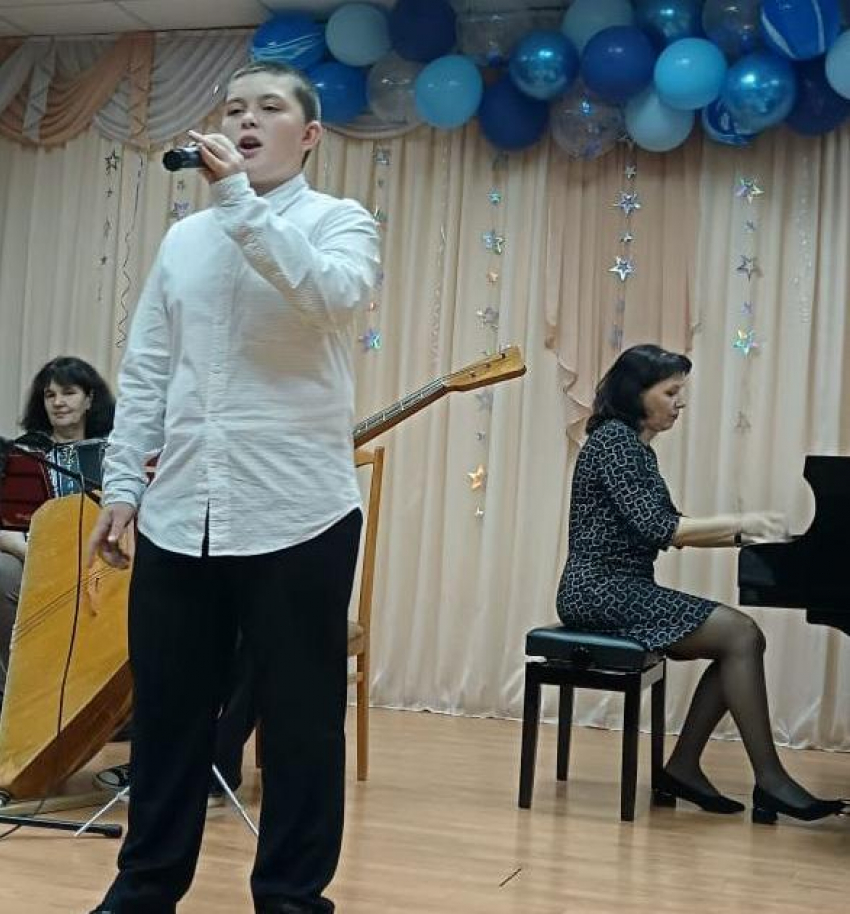 Сольный концерт юного музыканта-камышанина покорил зал
