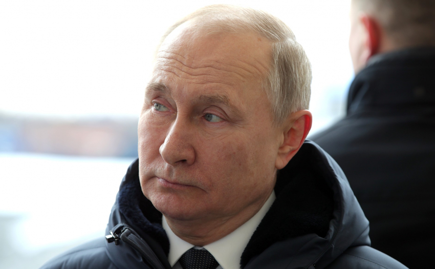Обращения Путина к россиянам 24 февраля не планируется, заявил Песков