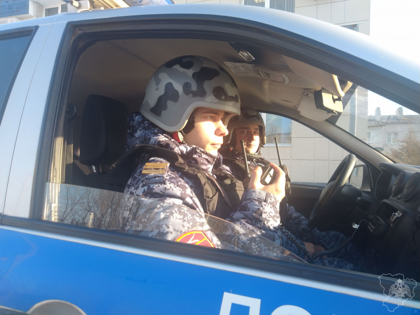 Росгвардейцы задержали в Камышине дерзкого грабителя, «прихватившего» чужие часы, золотое кольцо и мобильник