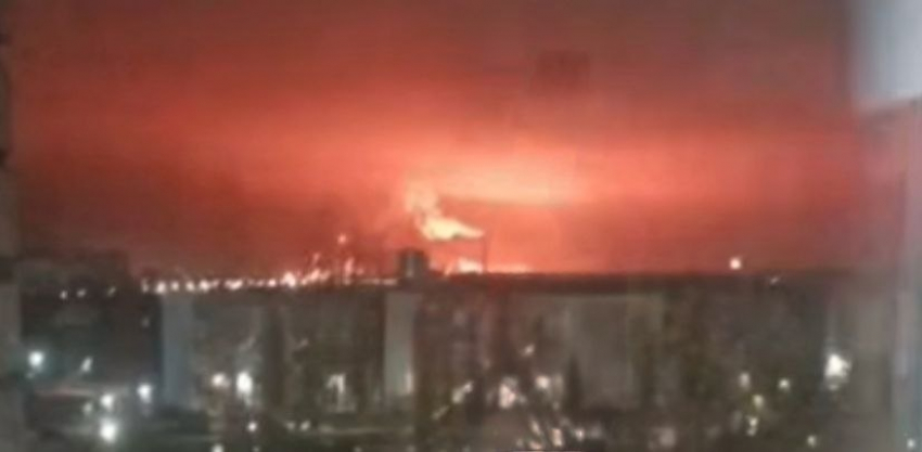 Враг ударил по Рязани - по ТЭЦ и НПЗ: мы ответили по Днепру и Одессе - десятки прилетов