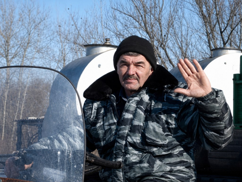 Суд прекратил дело и постановил вернуть ружье стрелявшему по БПЛА фермеру из Волгоградской области  