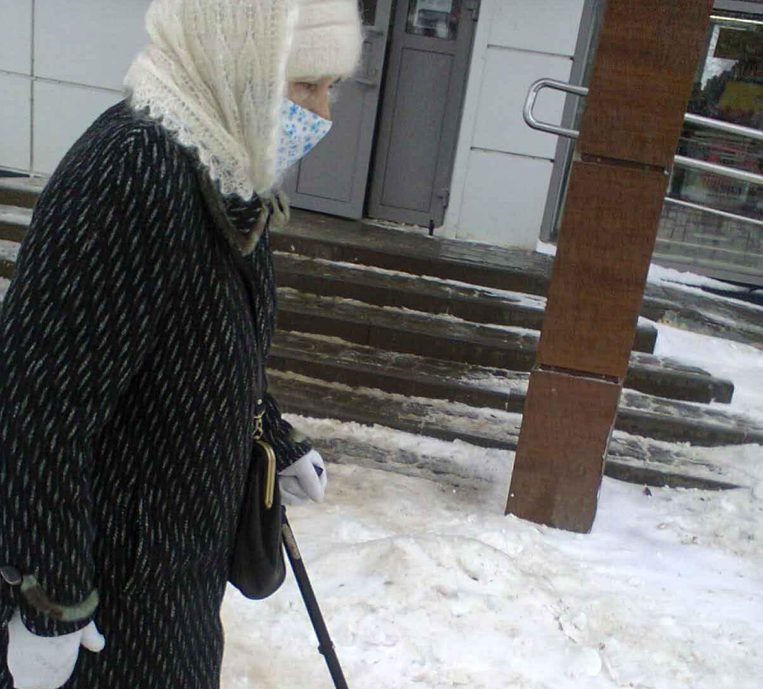 Уровень зараженности ковидом в Волгоградской области «дрогнул» и ползет вниз, но летальных исходов по-прежнему много