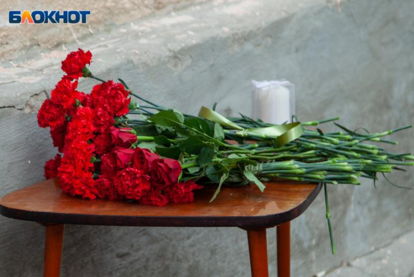 В эти минуты сегодня, 5 августа, жители села Белогорки в Камышинском районе прощаются с погибшим в СВО земляком Евгением Зотовым