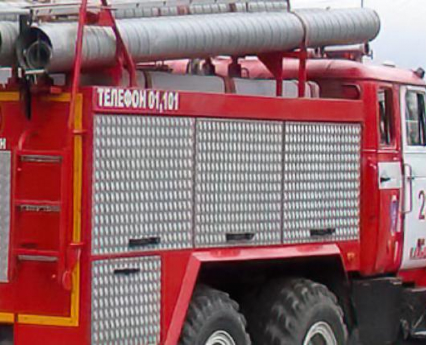 В Камышине мужчина сгорел во время пожара в хозпостройке ранним утром сегодня, 6 февраля