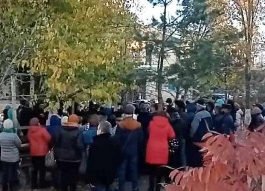 Камышин попадает на экраны ЦТ с акциями протеста горожан против закрытия онкодиспансера