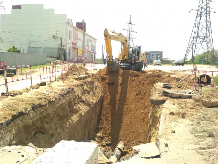 Закончив с одним котлованом на 3-м городке в Камышине, «Водоканал» приступил к следующему