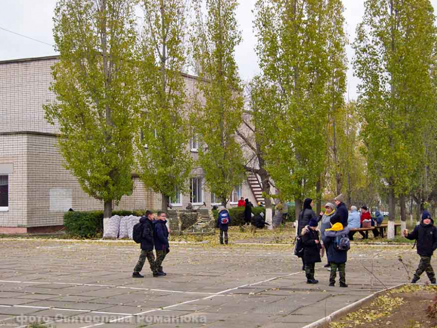 В Камышине родители учеников обсуждают версию об объединении трех школ в одну, городской комитет по образованию молчит