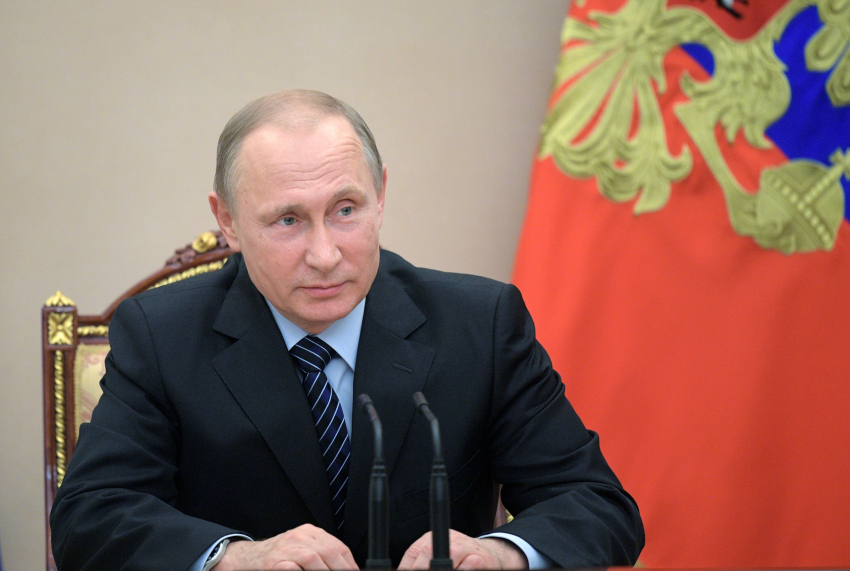 Отвечая на один из 20-ти «вопросов Путину", президент заявил, что оппозиция особенно нужна на уровне муниципалитетов