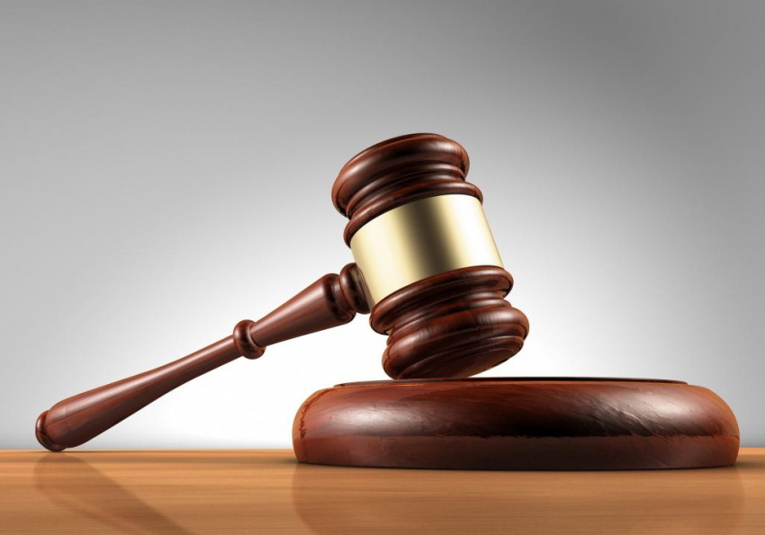 В Камышинском городском суде прозвучал приговор «сладкой паре» - адвокату и сотруднику Росреестра за махинации с квартирой горожанина