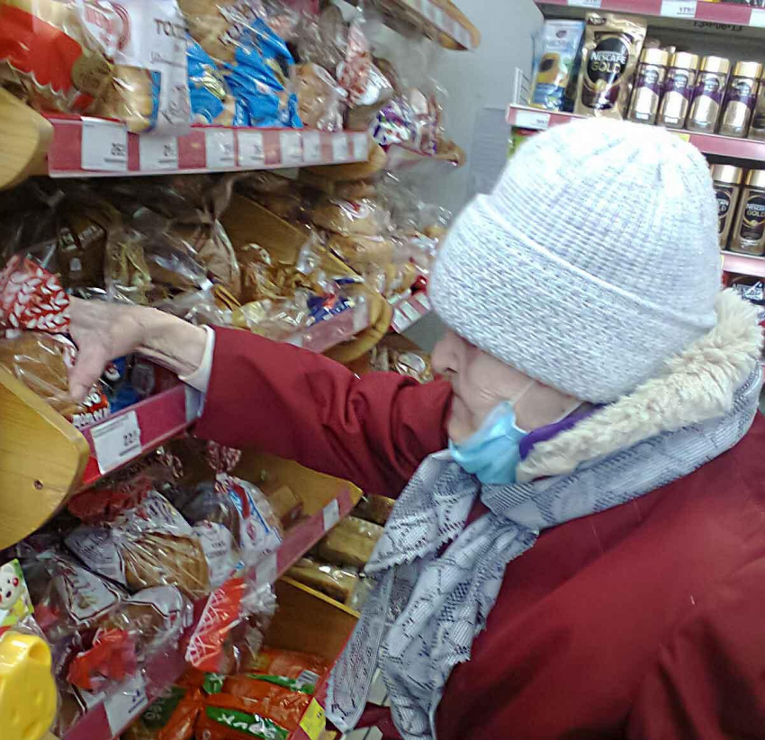 Жители Волгоградской области не поверили в возможное снижение цен на хлеб, крупы и макароны