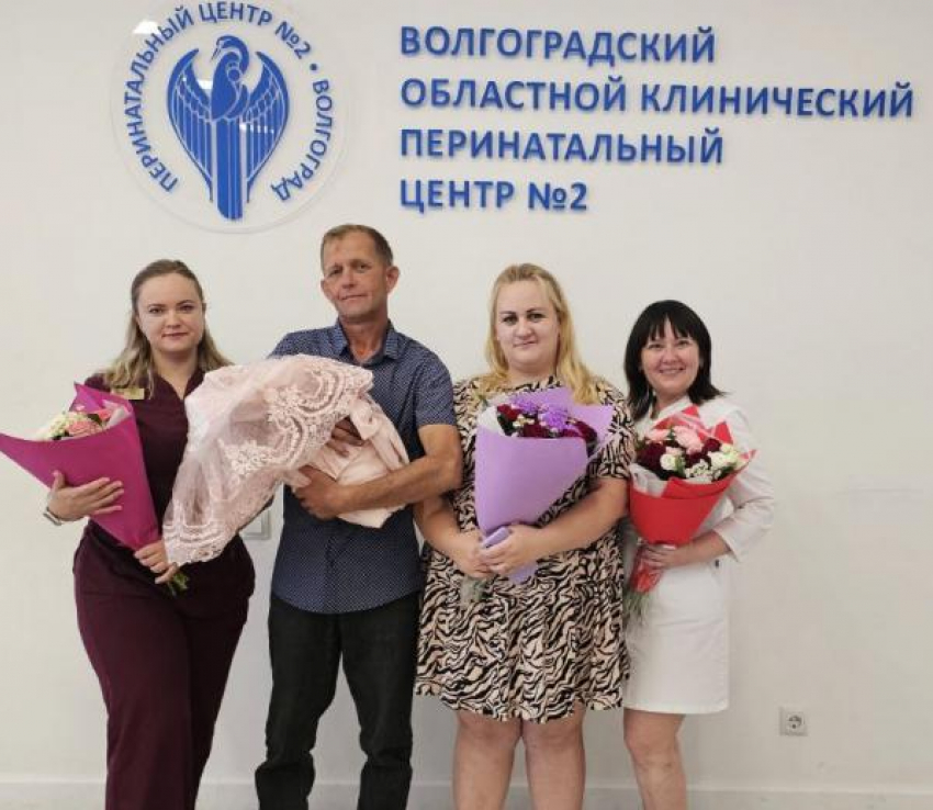 Недоношенную кроху в 720 граммов подлечили и подготовили к выписке волгоградские медики