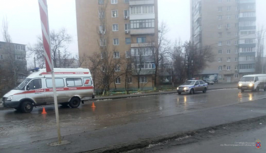 В Камышине недалеко от памятника Маресьеву «скорая» сбила пенсионерку