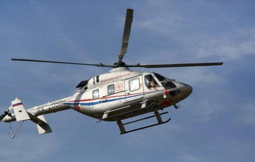 Вертолет доставил в клинику Волгограда малыша, обварившегося кипятком
