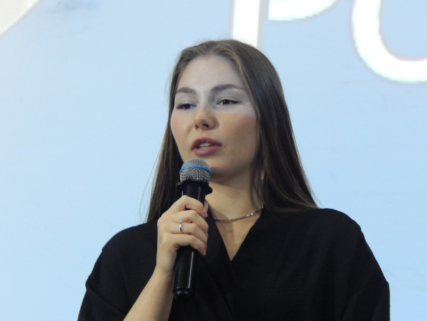 "Примадонны» всероссийского форума современной журналистики: в Сочи продолжают работать съезд и «лаборатории» профессионалов 