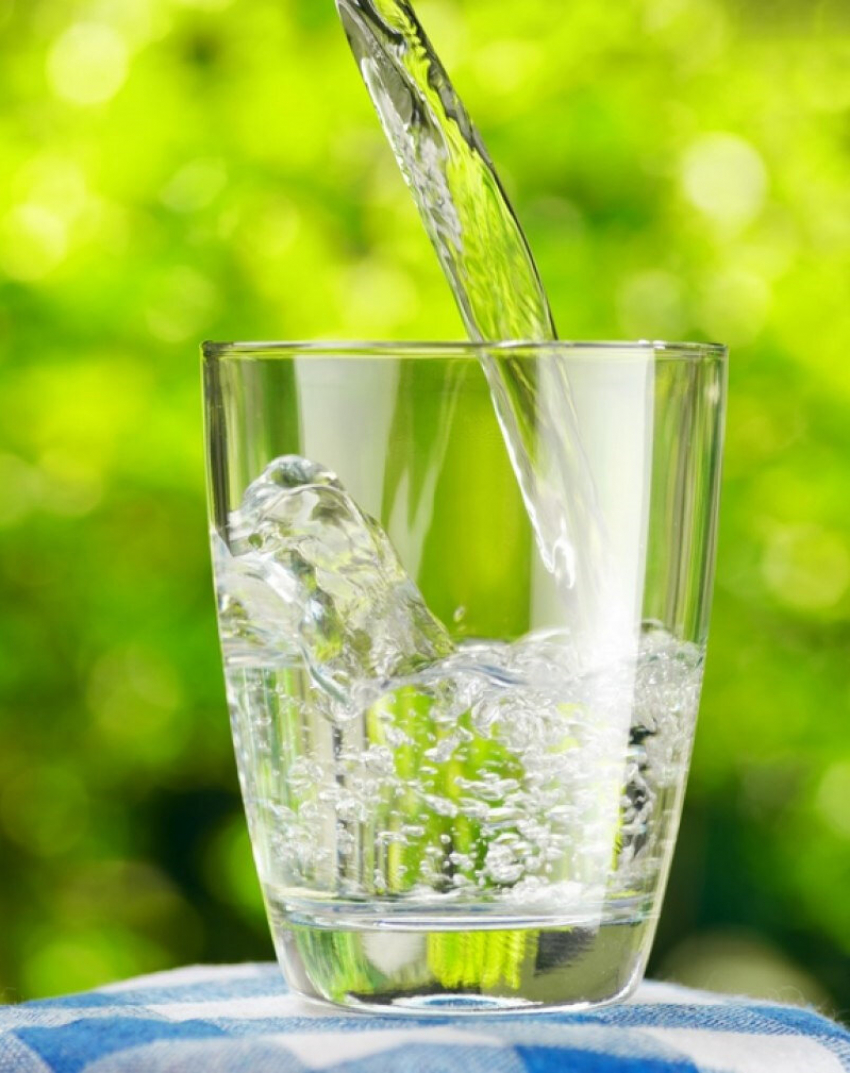Все больше жителей сел Камышинского района могут позволить себе такую роскошь, как стакан хрустальной воды