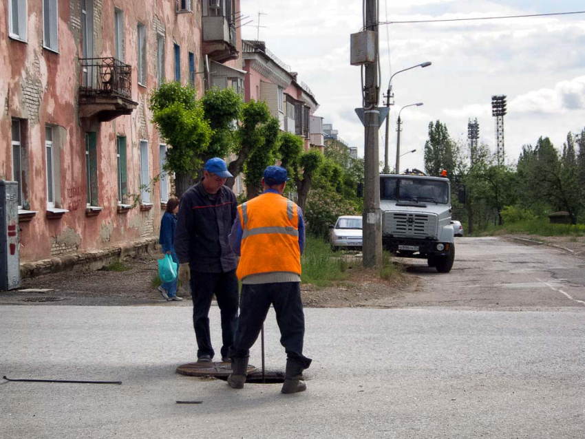 В Камышине на три недели перекрывают для проезда улицу на «втором участке"