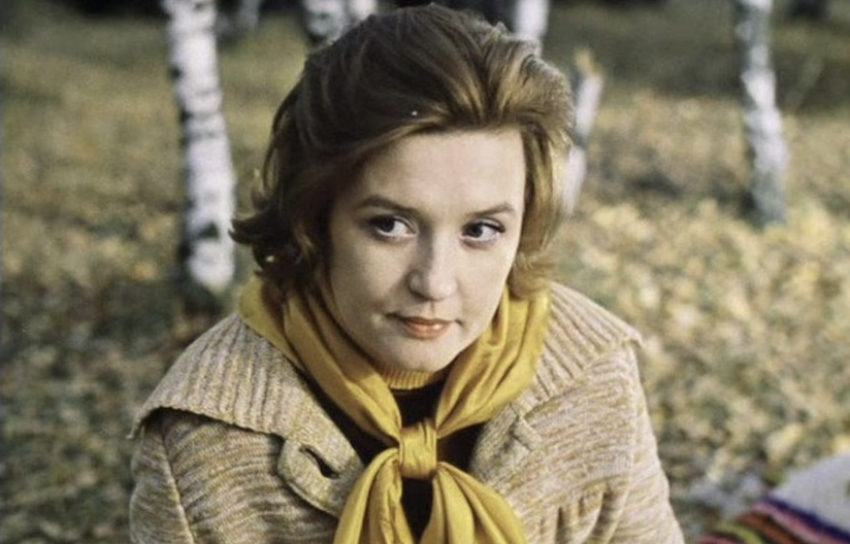 Врачи почти час боролись за жизнь Веры Алентовой: названа причина смерти звезды  фильма «Москва слезам не верит» 