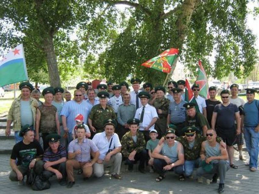 В Камышине сегодня решено отметить День пограничника в городском парке имени Комсомольцев-добровольцев