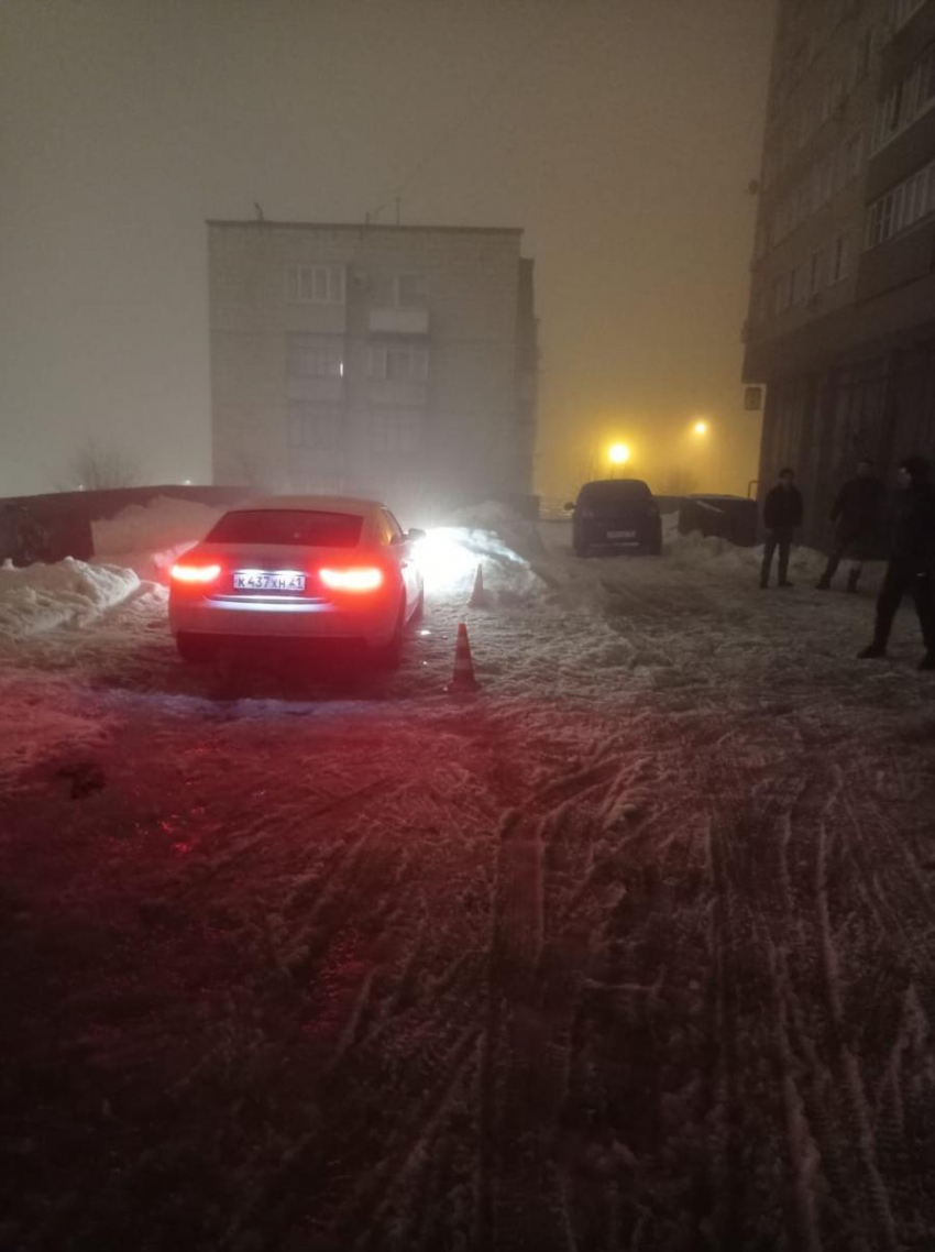 В Камышине полиция ищет «удальца", протаранившего «пятую Ауди» на улице Некрасова и сбежавшего