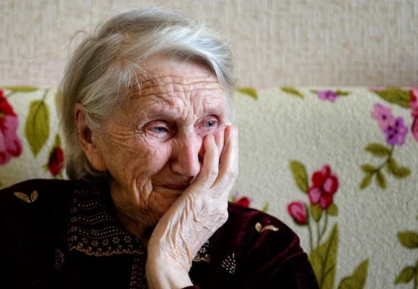 В Камышине «лжегазовичка» у 91-летней бабушки унесла крупную сумму денег из квартиры