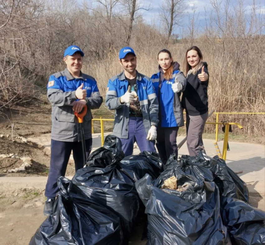 Как в селе Антиповка Камышинского района дружно помогли роднику Парамонова