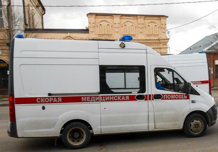 В Камышине молодая женщина-водитель наехала на женщину-пешехода в 5-м микрорайоне