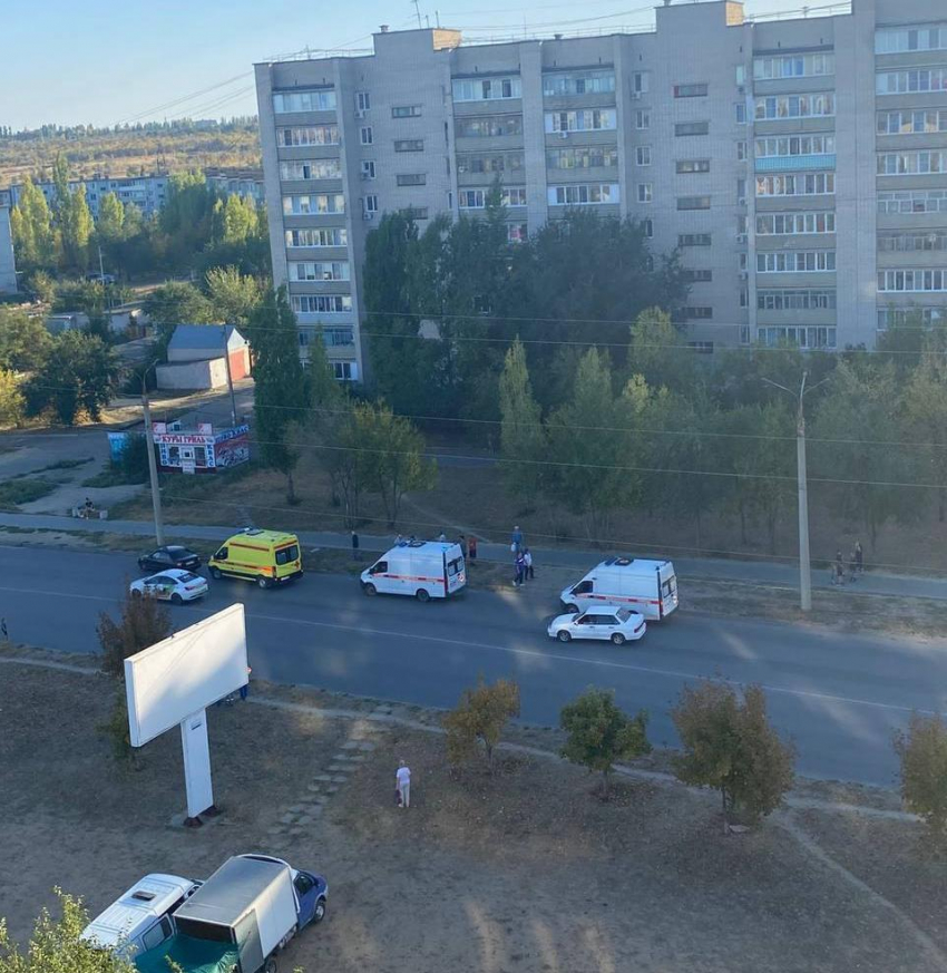 В Камышине на улице Базарова сегодня, 23 сентября, сбили двух школьниц, но предварительно - все обошлось