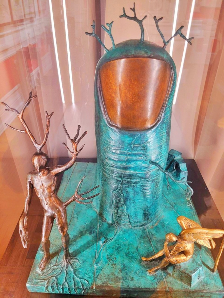 scale_1200 (2).jpg scale_1200 (2).jpg